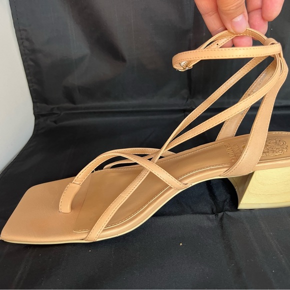 Vince Camuto cream sandals, - Picture 13 of 14